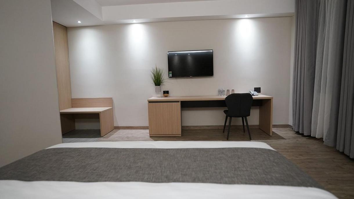 The Luxe Da Lat Hotel Екстериор снимка